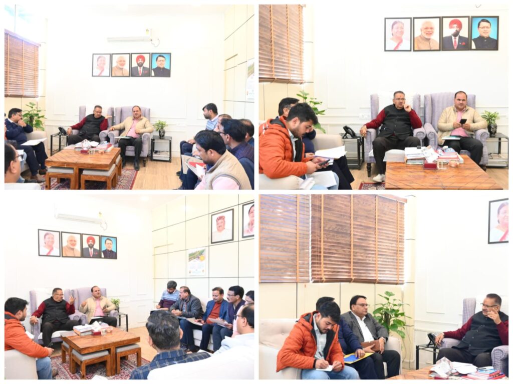 कैबिनेट मंत्री गणेश जोशी ने मसूरी विधानसभा क्षेत्र में चल रहे विकास कार्यों और क्षेत्र में आपदा के पुनर्निर्माण कार्यों समीक्षा की।