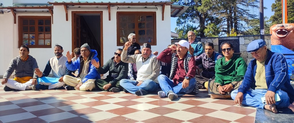 मसूरी आंदोलन की प्रमुख धरती, यहीं पर मिले सम्मान, धरना व ज्ञापन देकर विरोध जताया।