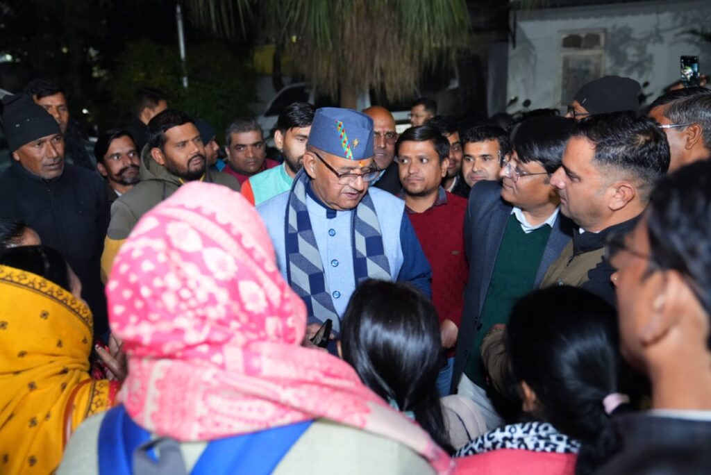 उपनल कर्मचारी महासंघ के पदाधिकारियों के एक प्रतिनिधिमंडल ने सैनिक कल्याण मंत्री गणेश जोशी से की मुलाकात।