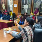 कूडा उठान पर्यावरण मित्रों ने सुपरवाइजरों को हटाने व वेतन देने की मांग को लेकर किया प्रदर्शन।