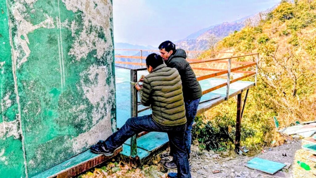 एमडीडीए ने किमाडी मार्ग पर अवैध निर्माण सील किया।