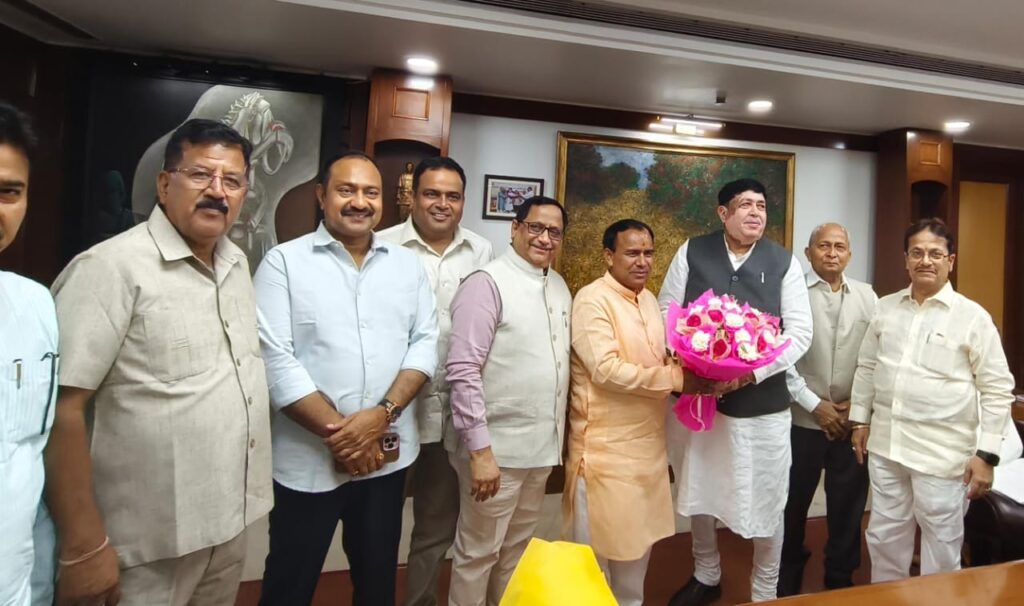 सूबे में चलाया जायेगा ‘खेत बचाओ, जीवन बचाओ’ अभियान – डाॅ. धन सिंह रावत।