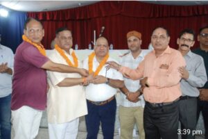 बीडी सेमवाल जूनियर हाई स्कूल माध्यमिक शिक्षणेत्तर एसोसिएशन के प्रांतीय अध्यक्ष बने।