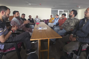 सूखे नशे के खिलाफ नशा उन्मूलन समिति ने व्यापक चर्चा की व इससे बचाव के सुझाव दिए।